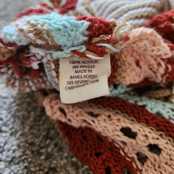 Short sleeve off the shoulder crop tie up crochet top - Picture 5 of 6